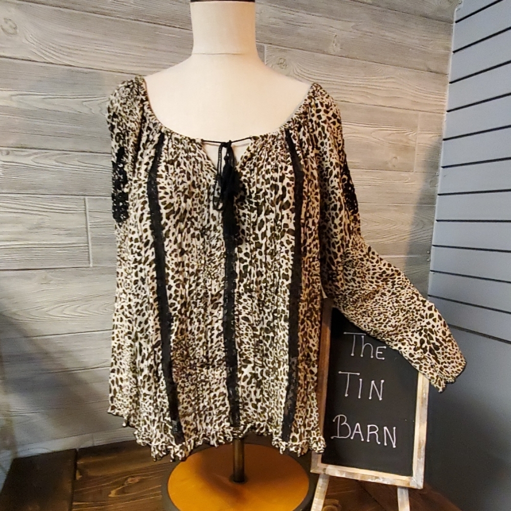 Leopard Top